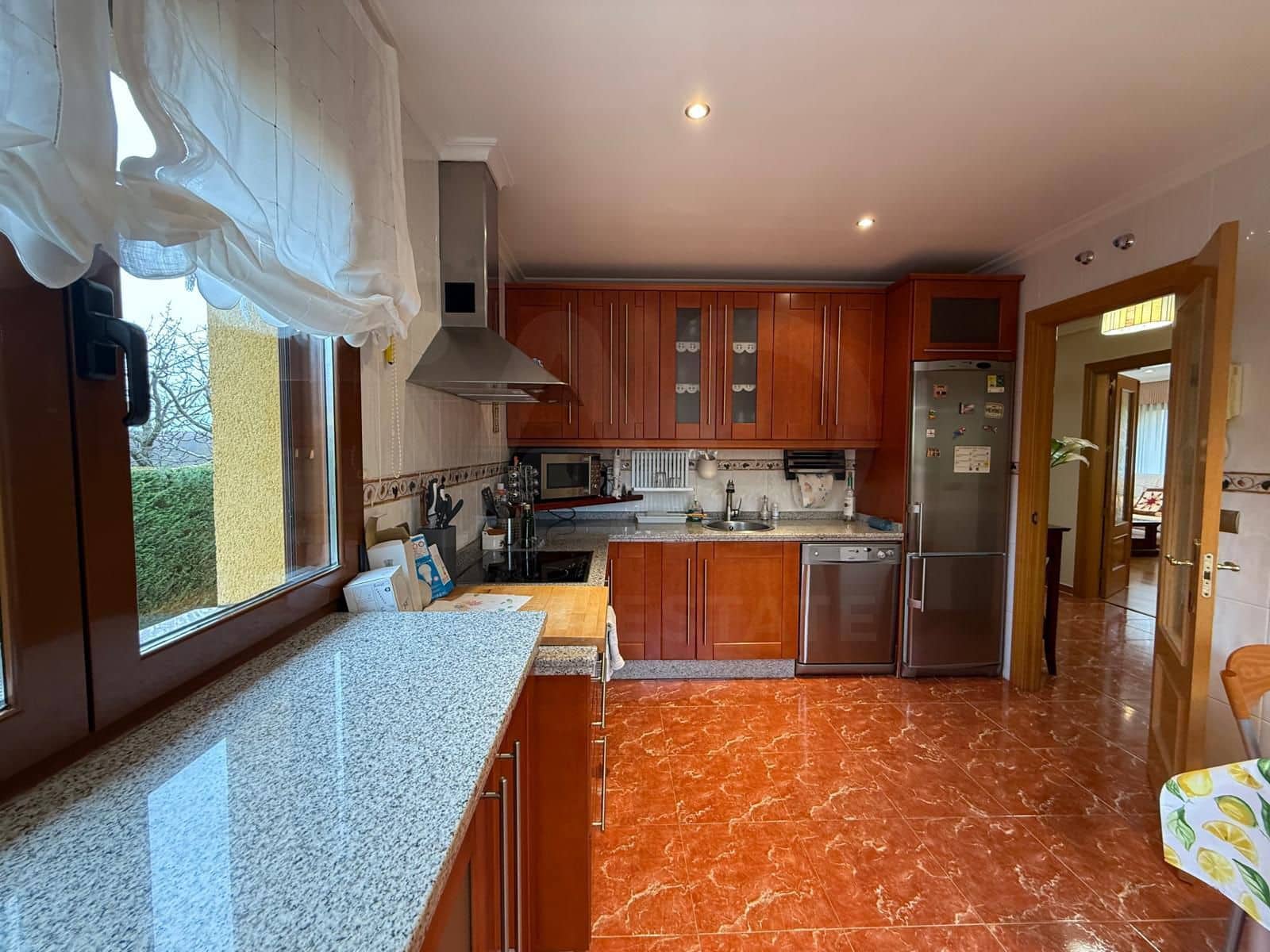 4 camera da letto Villa in vendita in Leon citta con garage - 320.000 € (Rif: 9991332)