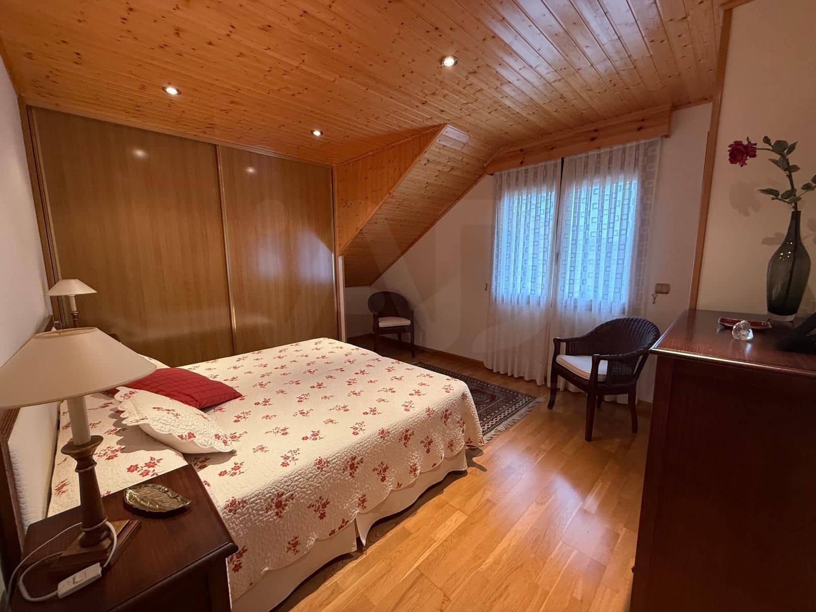 4 camera da letto Villa in vendita in Leon citta con garage - 320.000 € (Rif: 9991332)
