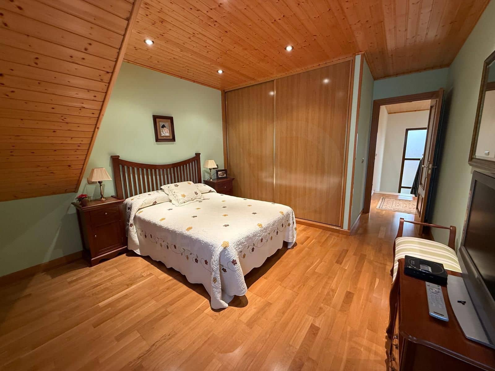 4 camera da letto Villa in vendita in Leon citta con garage - 320.000 € (Rif: 9991332)