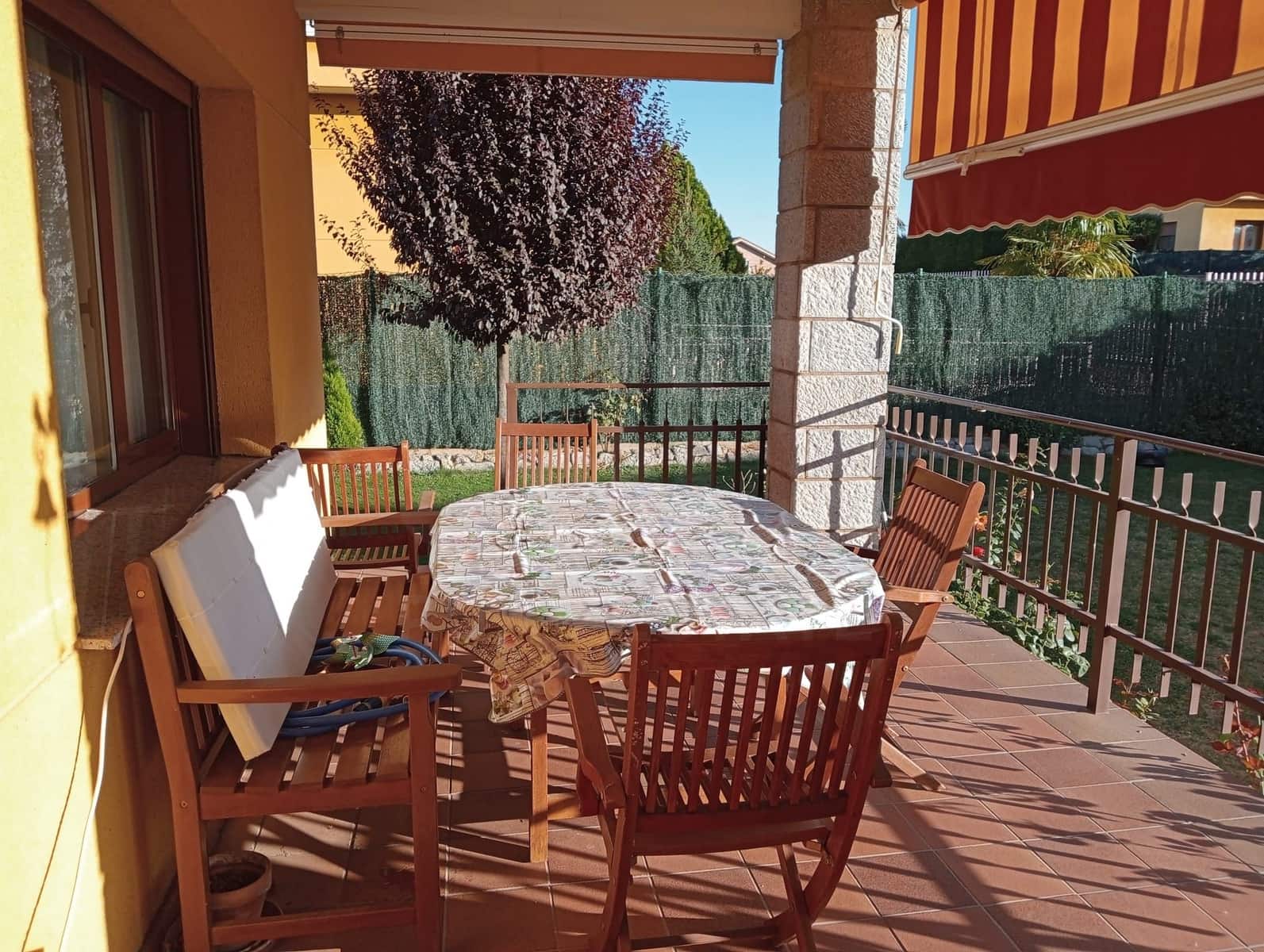 4 camera da letto Villa in vendita in Leon citta con garage - 320.000 € (Rif: 9991332)
