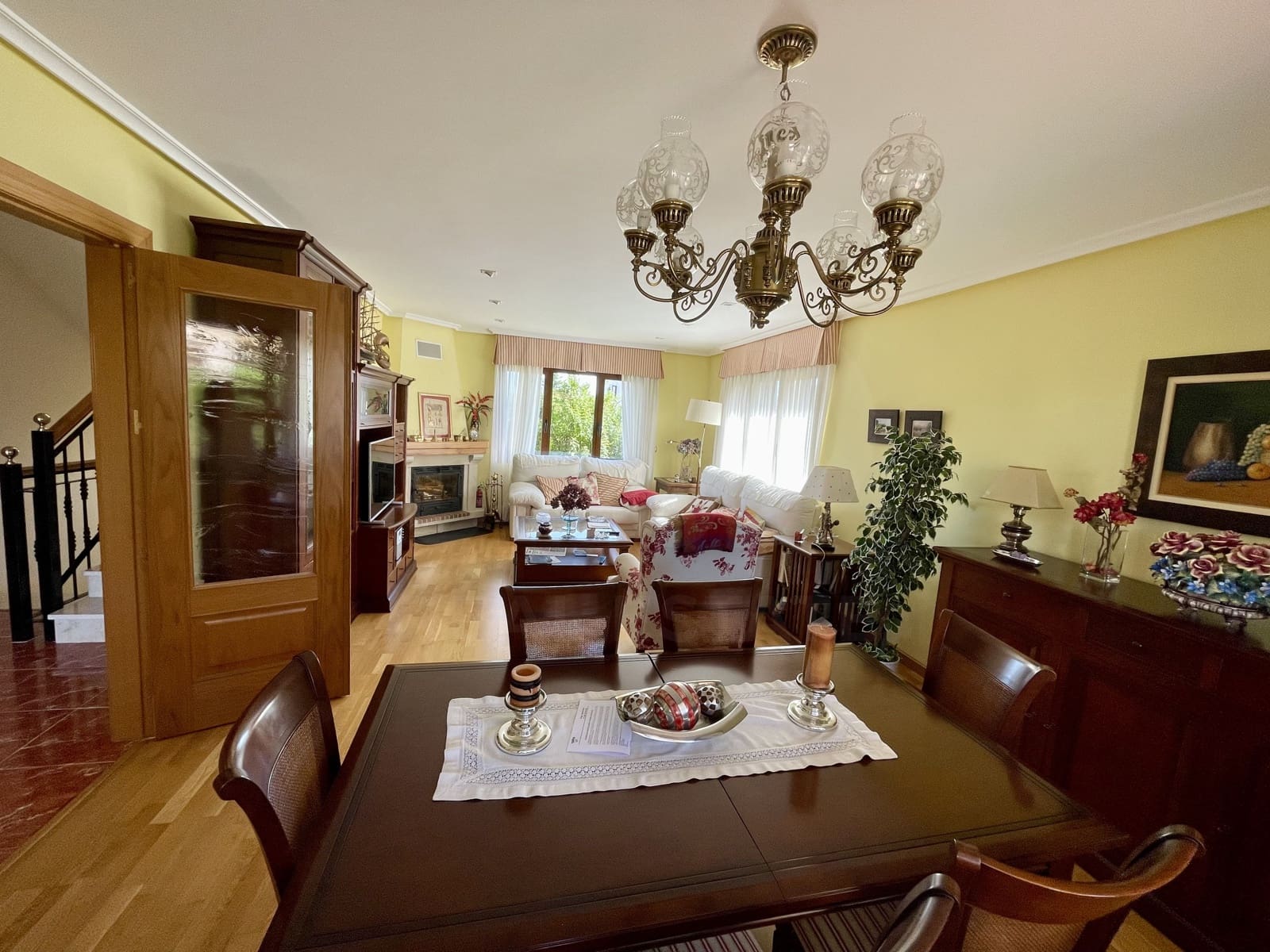 4 camera da letto Villa in vendita in Leon citta con garage - 320.000 € (Rif: 9991332)