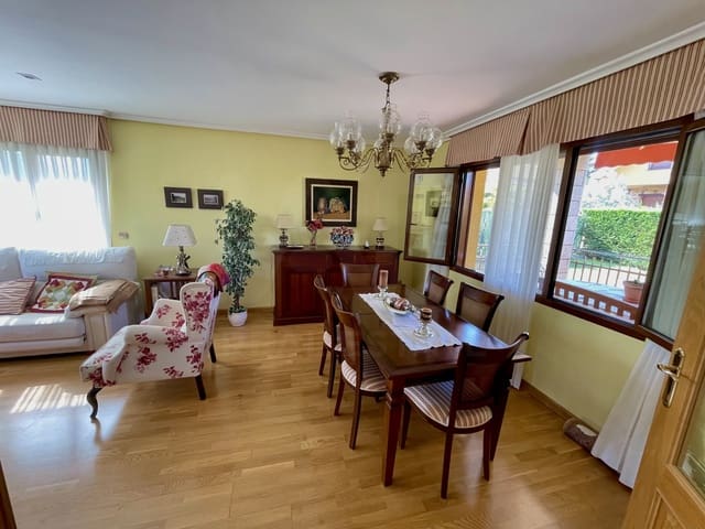 4 quarto Moradia para venda em Leão cidade com garagem - 320 000 € (Ref: 9991332)