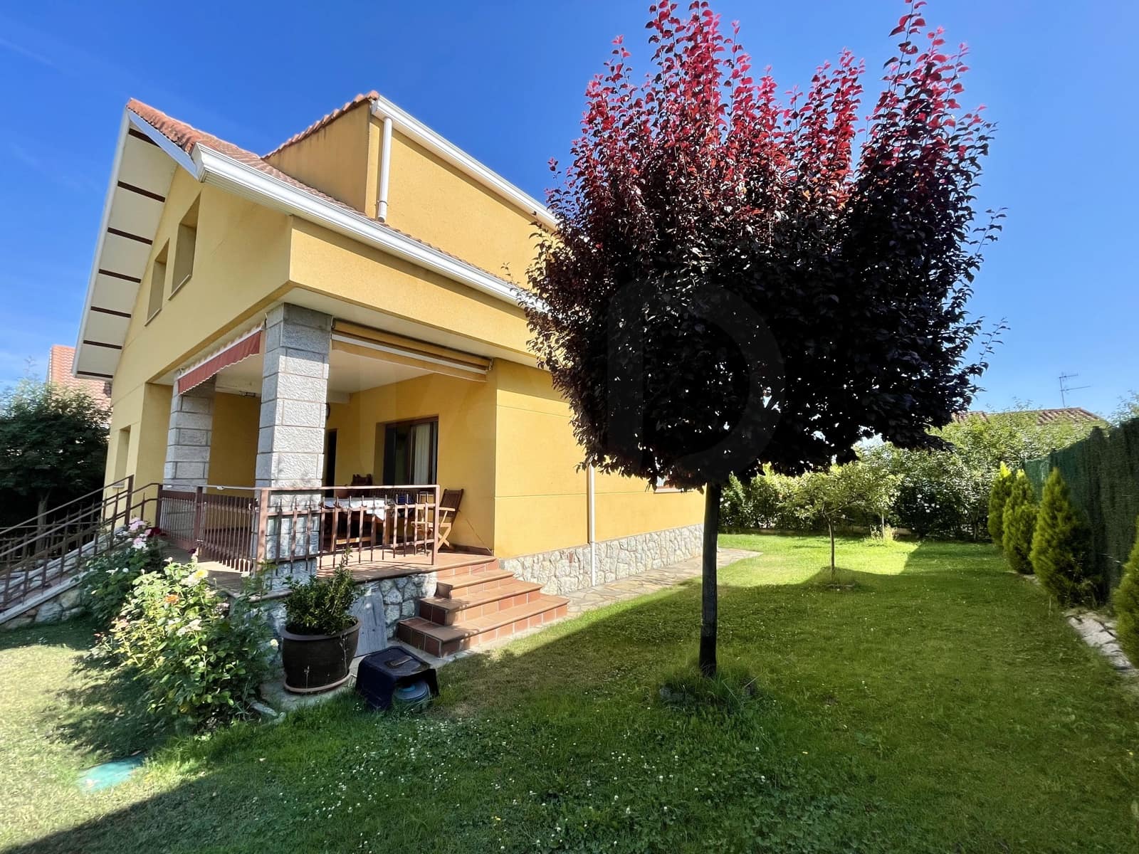 4 camera da letto Villa in vendita in Leon citta con garage - 320.000 € (Rif: 9991332)