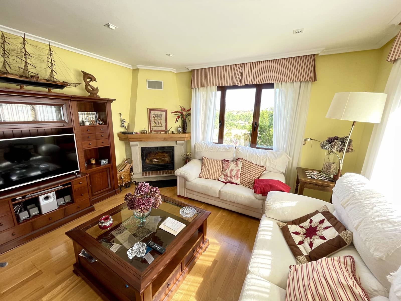 4 camera da letto Villa in vendita in Leon citta con garage - 320.000 € (Rif: 9991332)