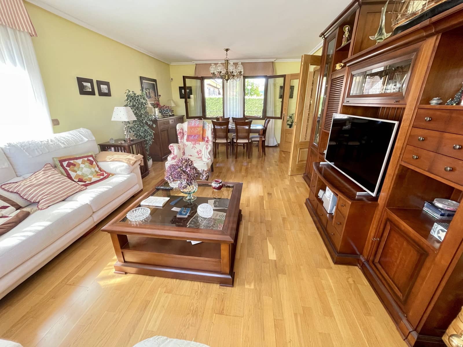 4 camera da letto Villa in vendita in Leon citta con garage - 320.000 € (Rif: 9991332)