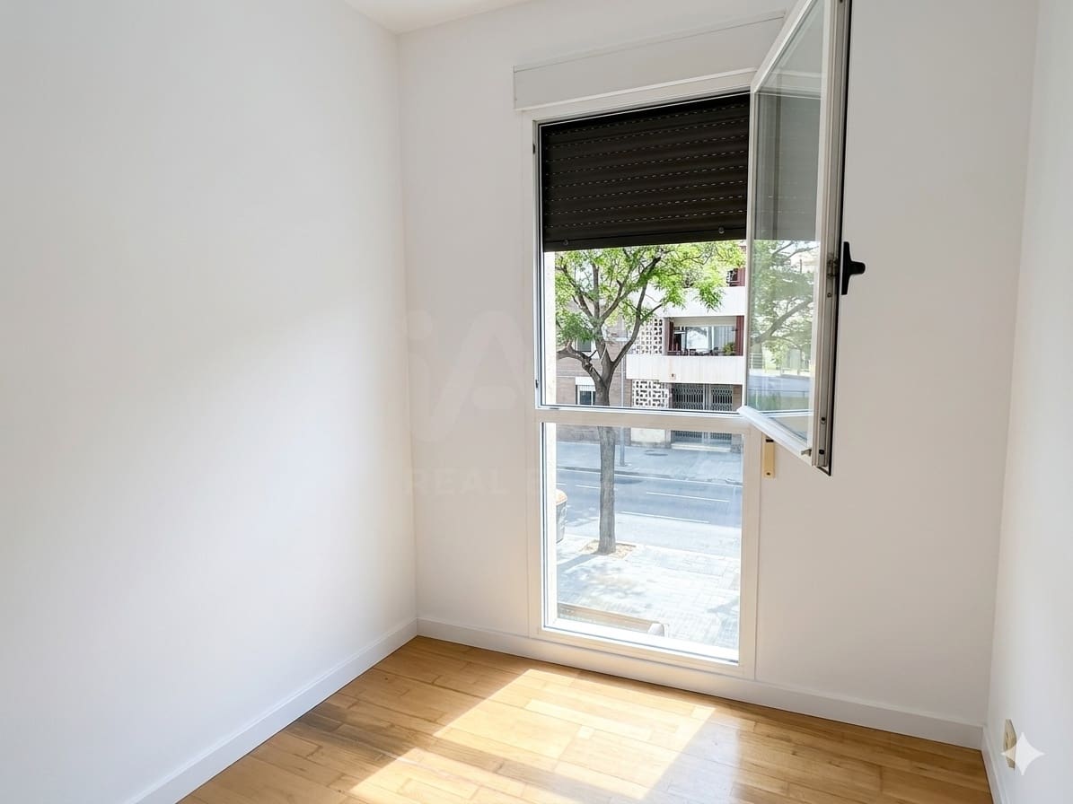 4 camera da letto Appartamento in vendita in Barcelona citta con piscina - 320.000 € (Rif: 9991334)