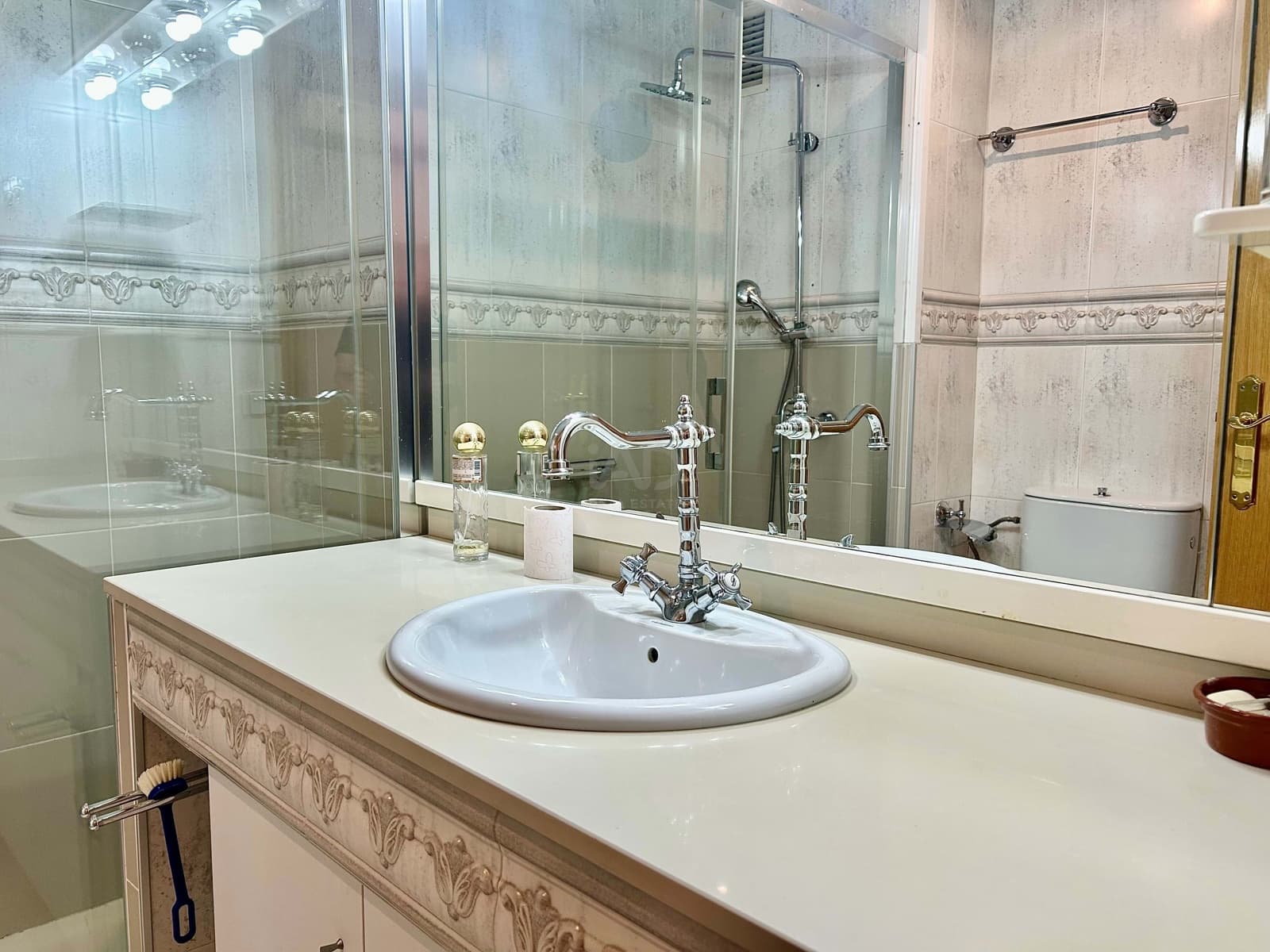 4 camera da letto Appartamento in vendita in Barcelona citta con piscina - 320.000 € (Rif: 9991334)