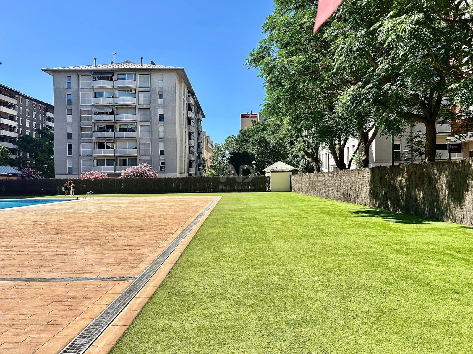 4 camera da letto Appartamento in vendita in Barcelona citta con piscina - 320.000 € (Rif: 9991334)