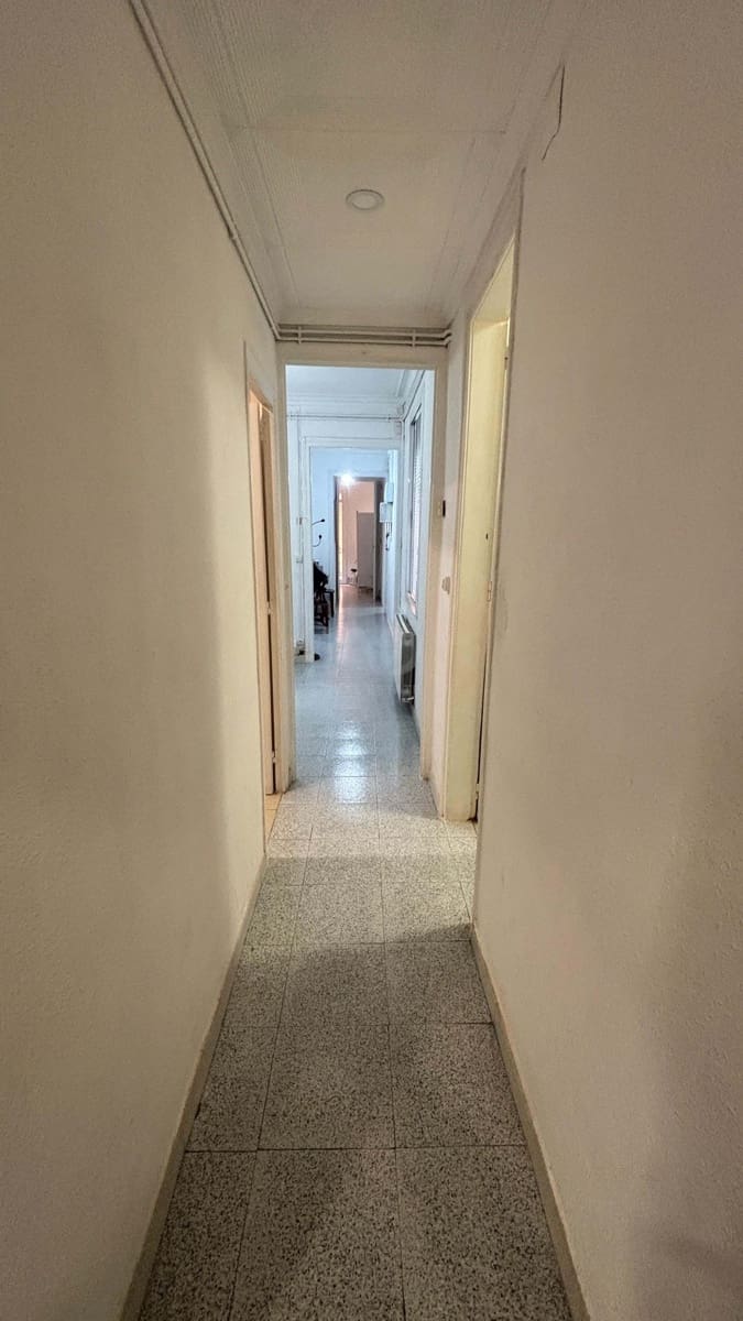 2 soverom Leilighet til salgs i Barcelona by - € 270 000 (Ref: 9991336)