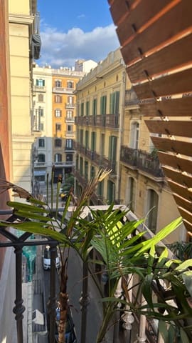 2 soverom Leilighet til salgs i El Barri Gòtic, Barcelona by - € 270 000 (Ref: 9991336)