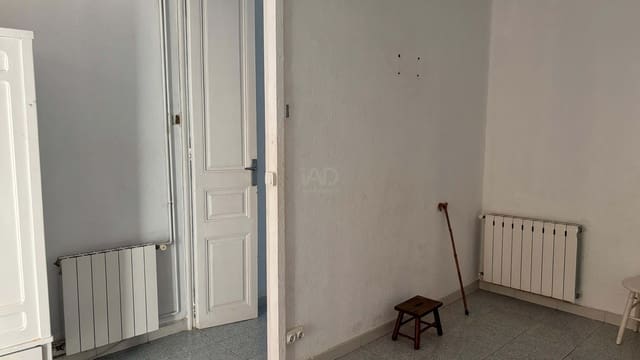 2 soverom Leilighet til salgs i El Barri Gòtic, Barcelona by - € 270 000 (Ref: 9991336)