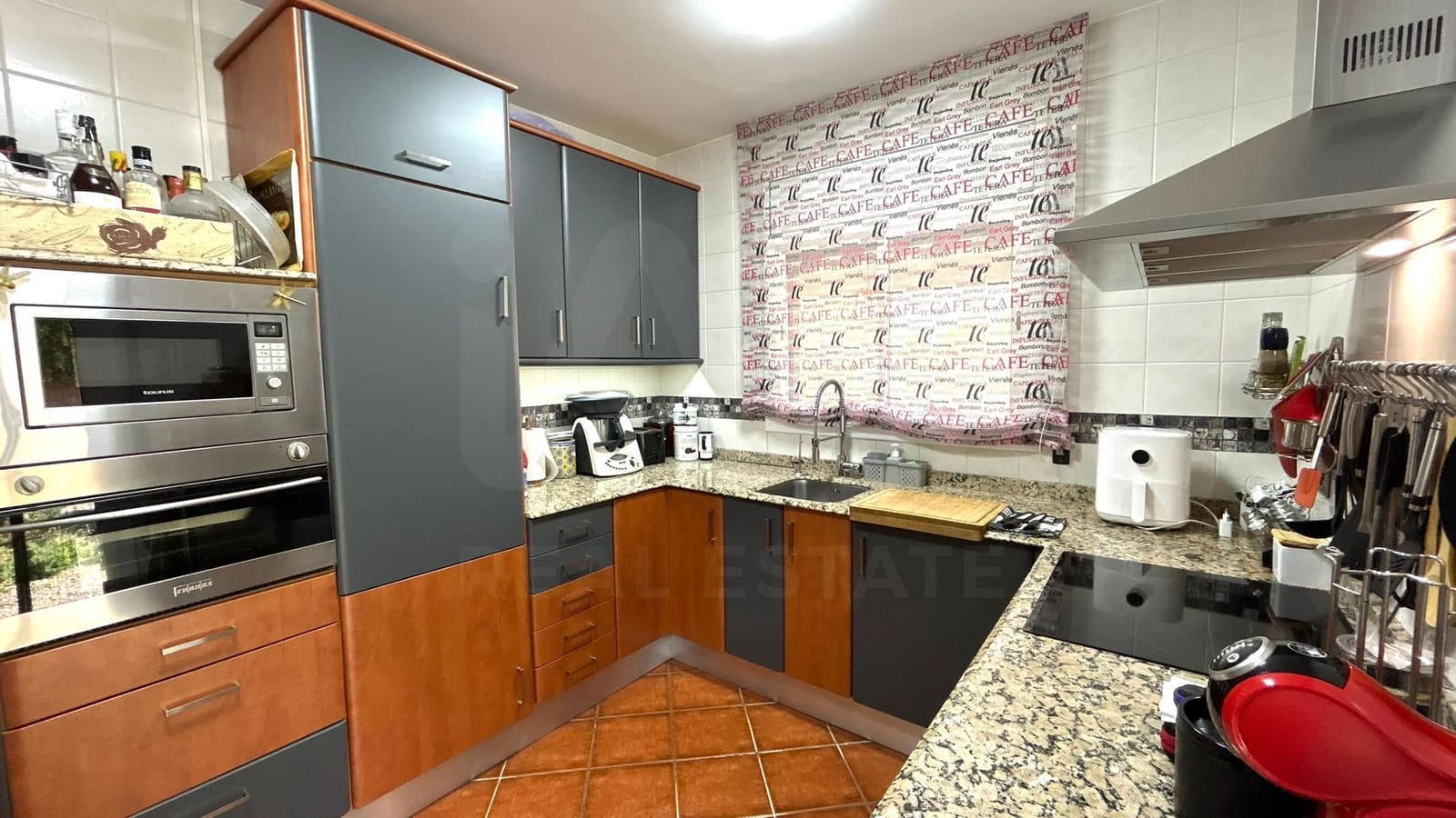 3 soverom Hus til salgs i Bigues i Riells med svømmebasseng garasje - € 349 000 (Ref: 9991338)