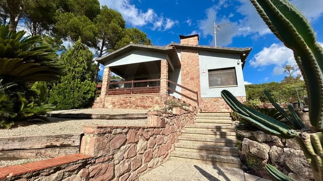 3 soveværelse Byhus til salg i Bigues i Riells med swimmingpool garage - € 349.000 (Ref: 9991338)