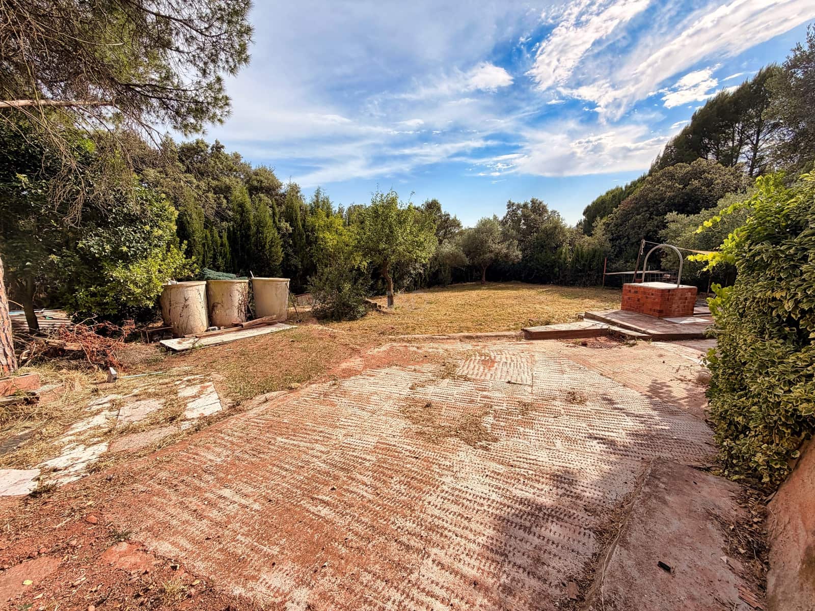 Grunde uden byggetilladelser til salg i Barcelona by - € 55.000 (Ref: 9991339)