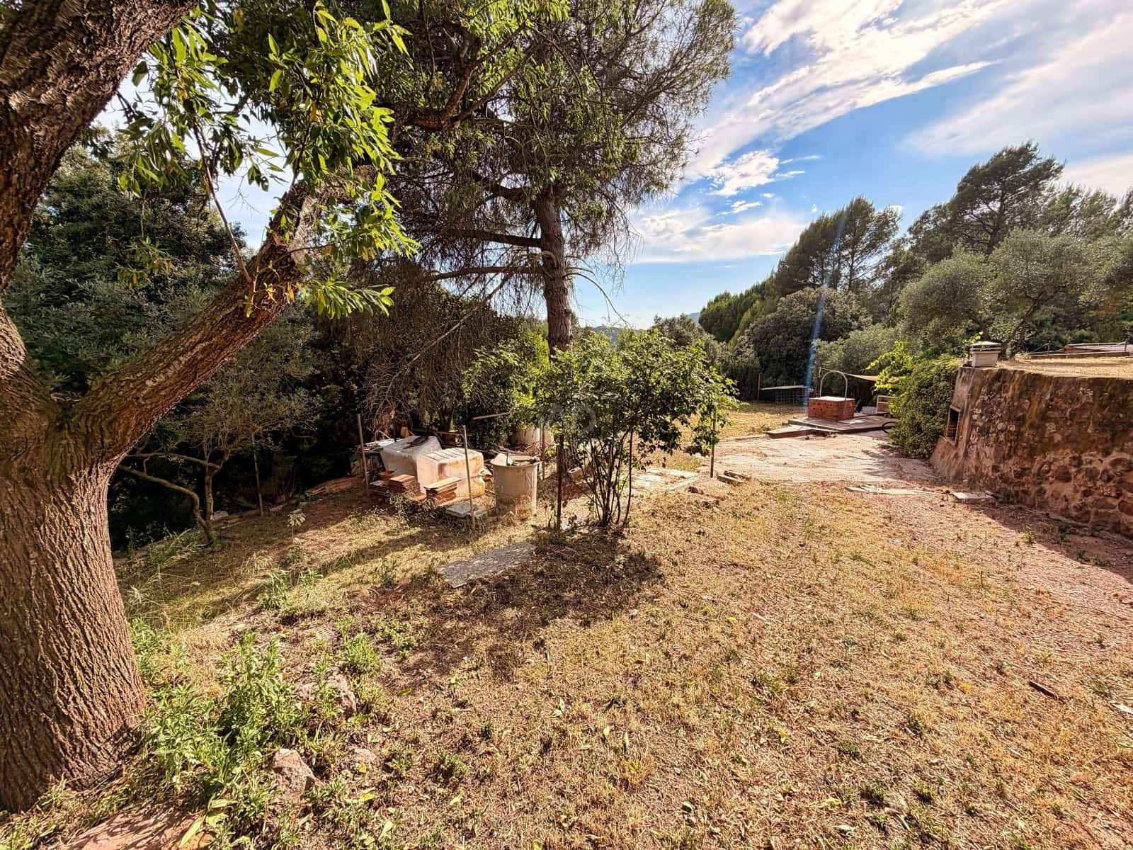 Grunde uden byggetilladelser til salg i Barcelona by - € 55.000 (Ref: 9991339)