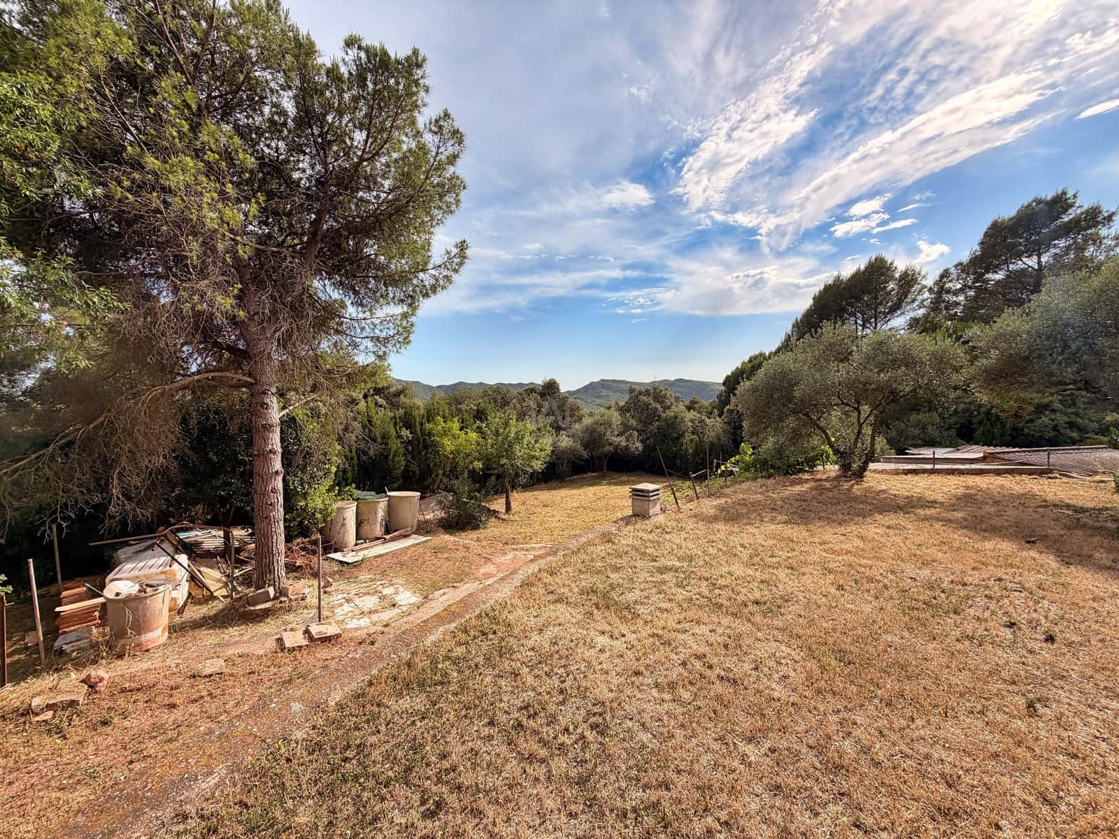 Grunde uden byggetilladelser til salg i Barcelona by - € 55.000 (Ref: 9991339)