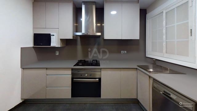 4 soverom Leilighet til salgs i La Barceloneta, Barcelona by - € 519 000 (Ref: 9991341)