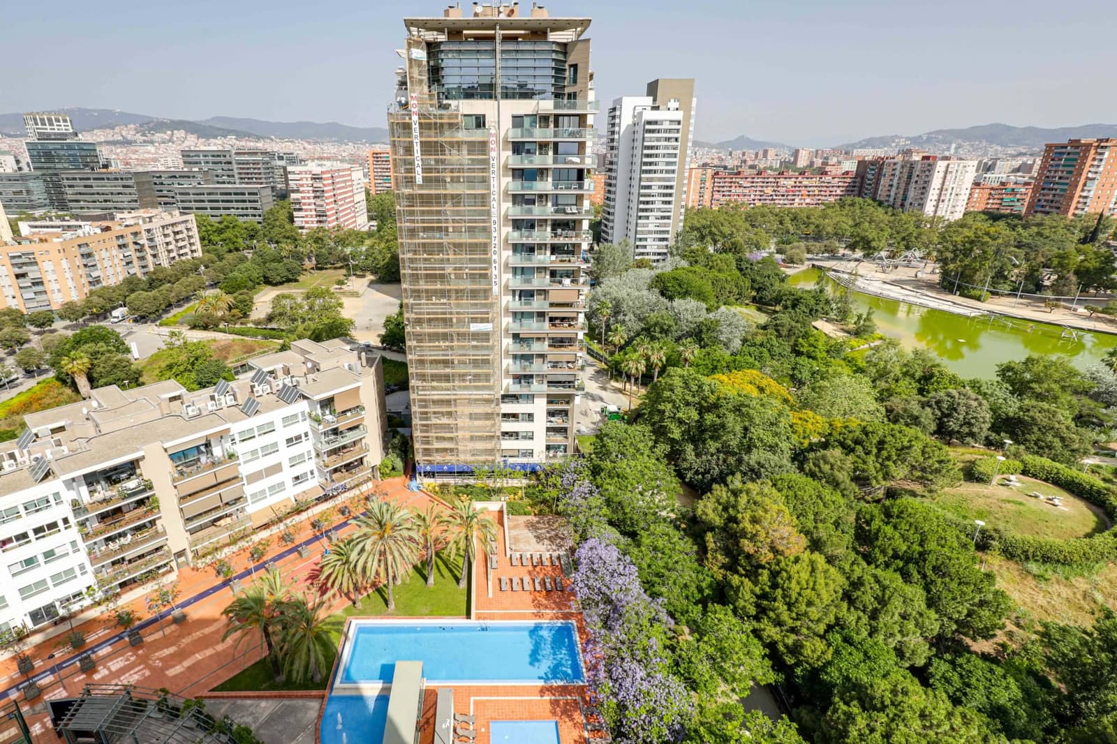 3 sypialnia Apartament na sprzedaż w Miasto Barcelona z basenem garażem - 1 370 000 € (Ref: 9991342)