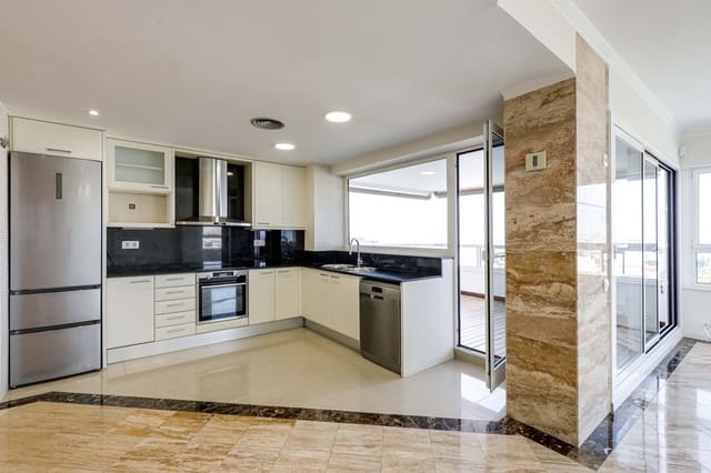 3 sypialnia Apartament na sprzedaż w Diagonal Mar i El Front Marítim del Poblenou, Miasto Barcelona z basenem garażem - 1 370 000 € (Ref: 9991342)