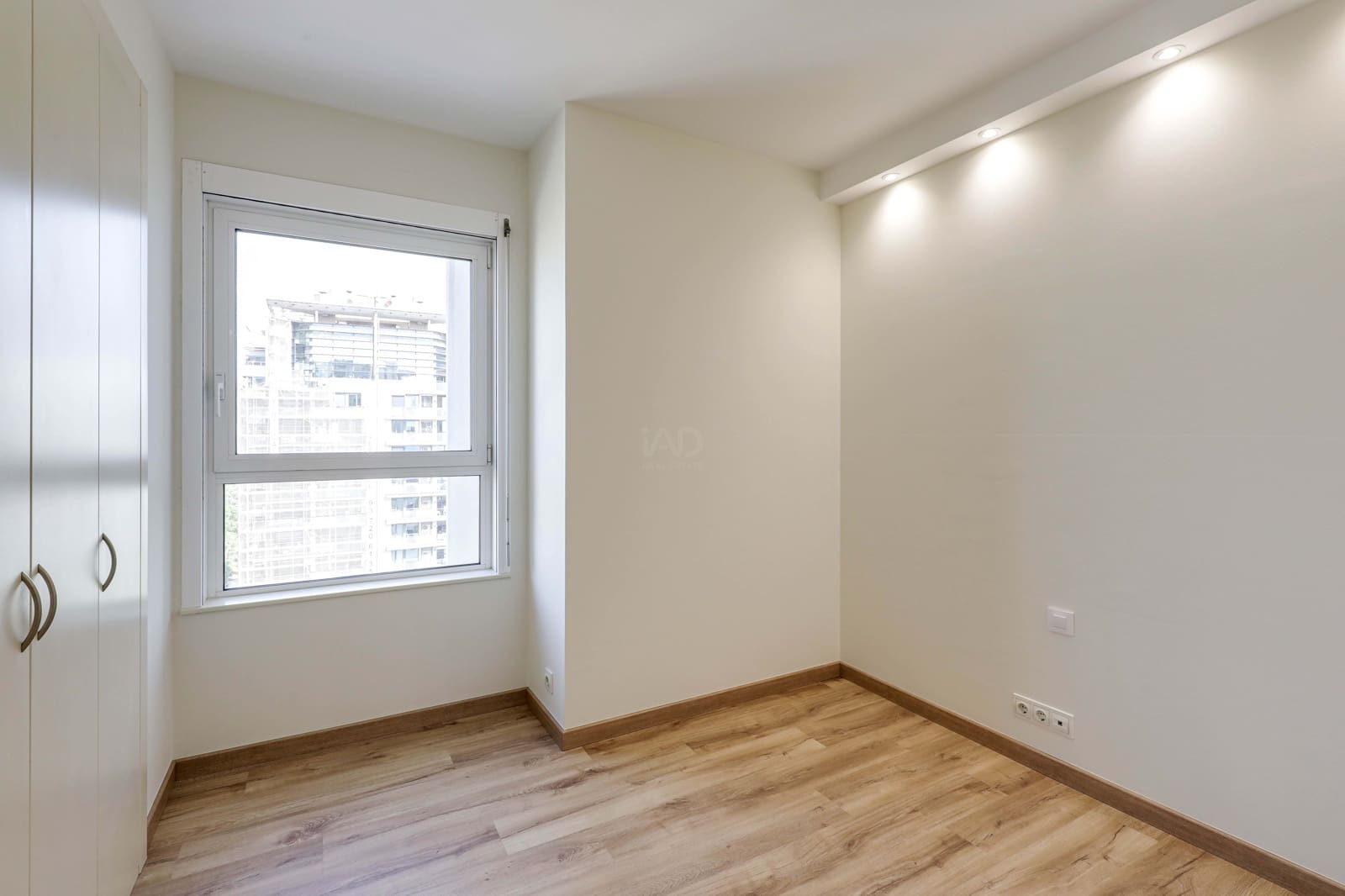 3 sypialnia Apartament na sprzedaż w Miasto Barcelona z basenem garażem - 1 370 000 € (Ref: 9991342)