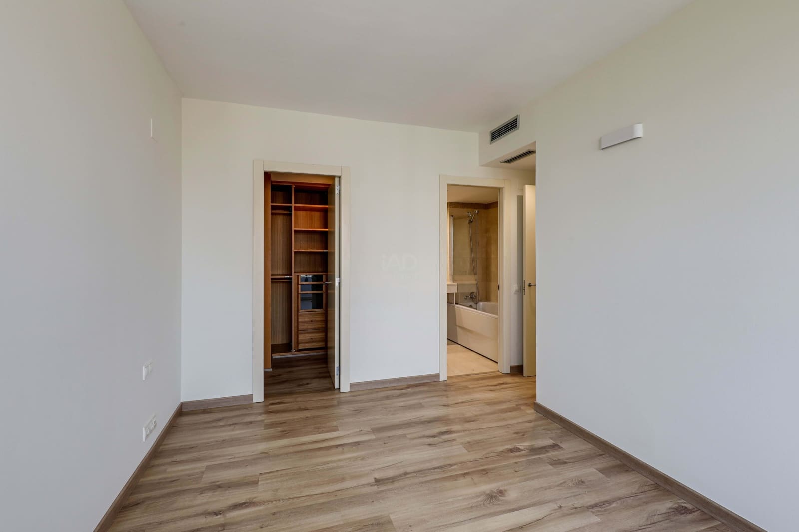 3 sypialnia Apartament na sprzedaż w Miasto Barcelona z basenem garażem - 1 370 000 € (Ref: 9991342)
