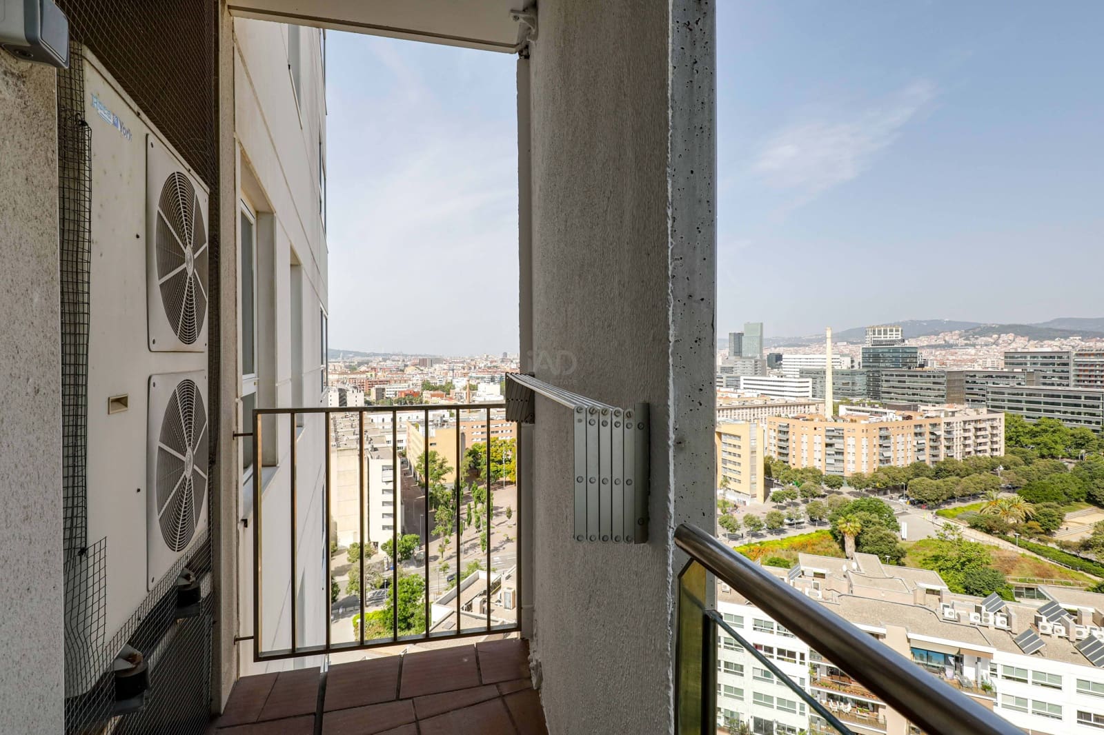 3 sypialnia Apartament na sprzedaż w Miasto Barcelona z basenem garażem - 1 370 000 € (Ref: 9991342)