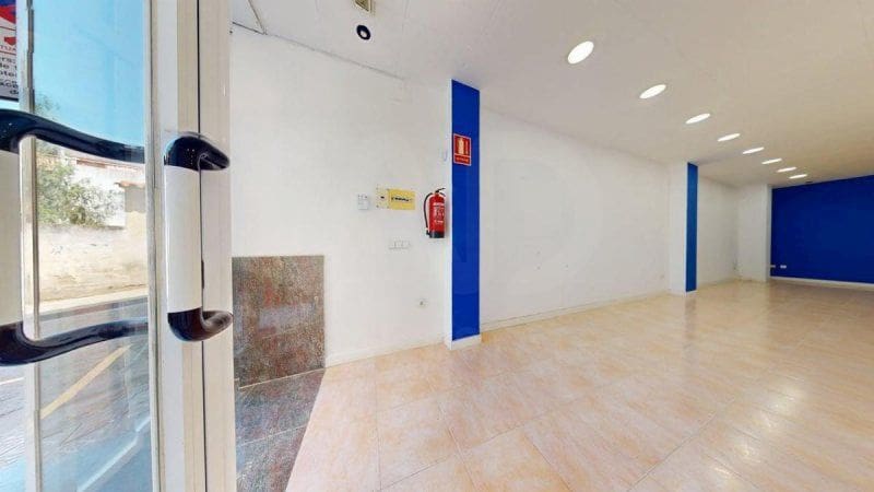 Loft te koop in Barcelona stad - € 78.000 (Ref: 9991343)