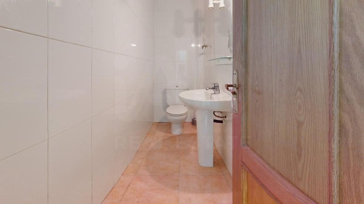 Loft te koop in Barcelona stad - € 78.000 (Ref: 9991343)