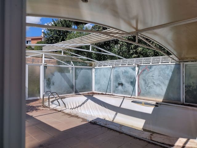 Byggetomt til salgs i Barcelona by - € 166 000 (Ref: 9991348)