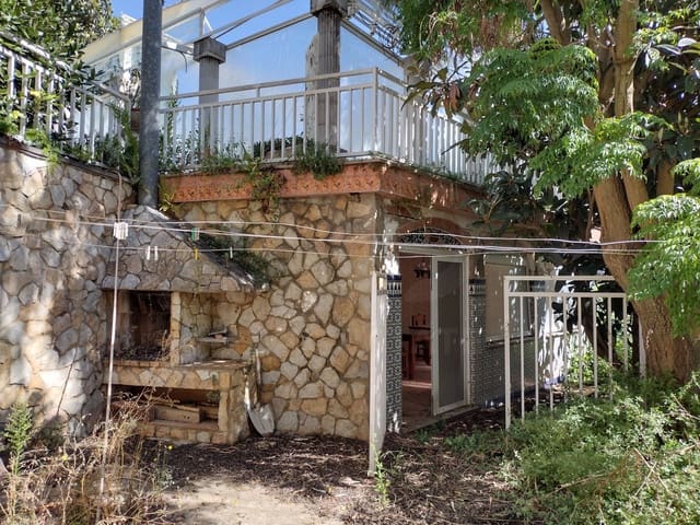 Byggetomt til salgs i Barcelona by - € 166 000 (Ref: 9991348)
