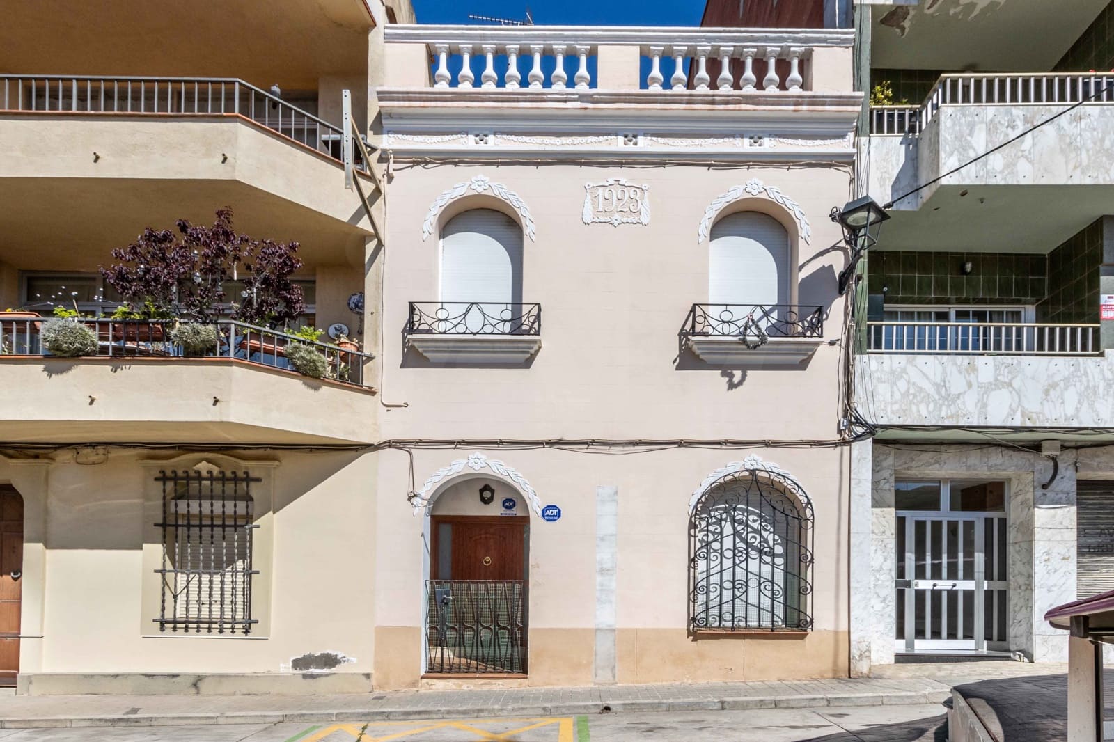 5 slaapkamer Huis te koop in Barcelona stad met garage - € 629.000 (Ref: 9991349)