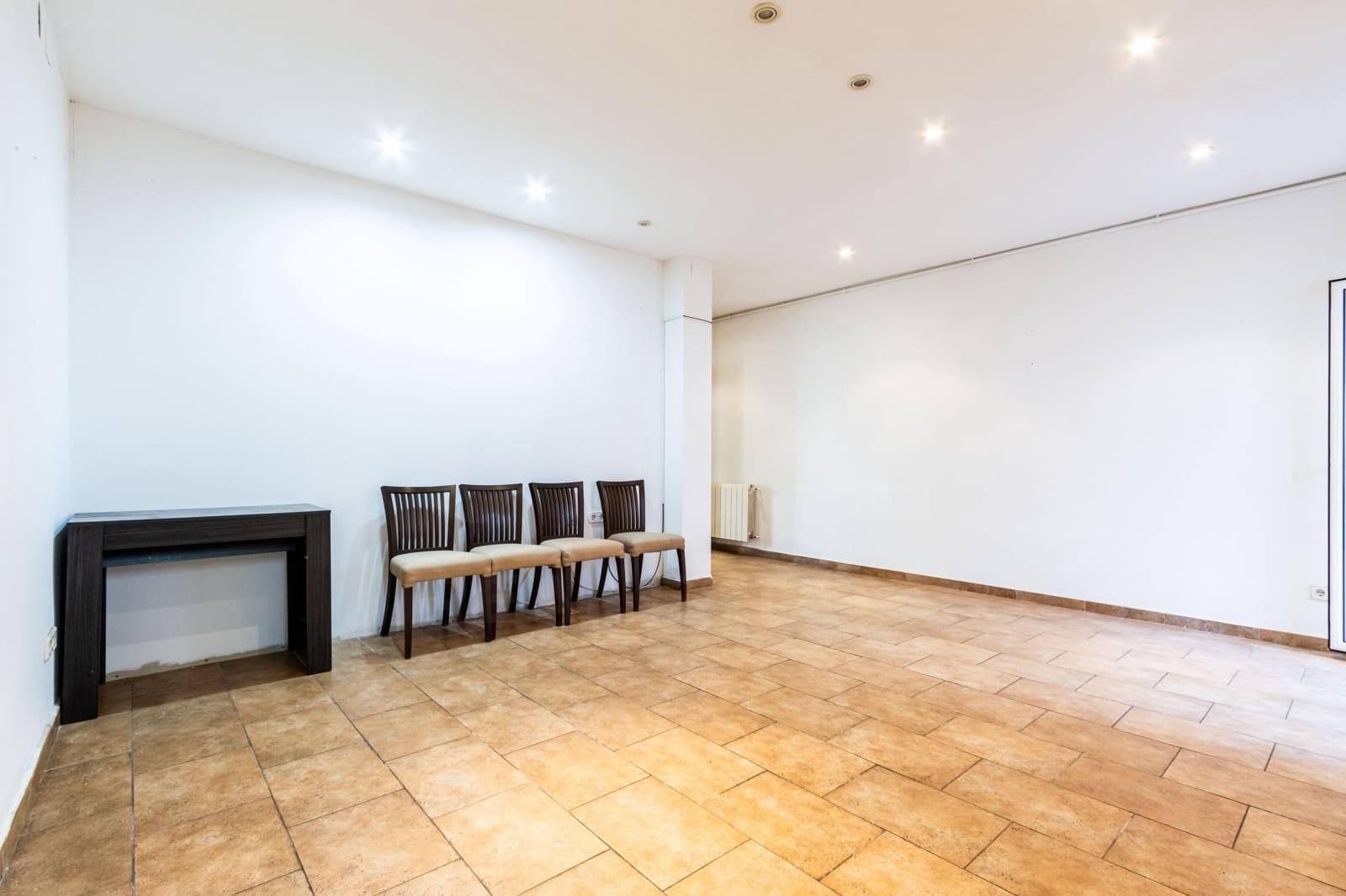 5 slaapkamer Huis te koop in Barcelona stad met garage - € 629.000 (Ref: 9991349)
