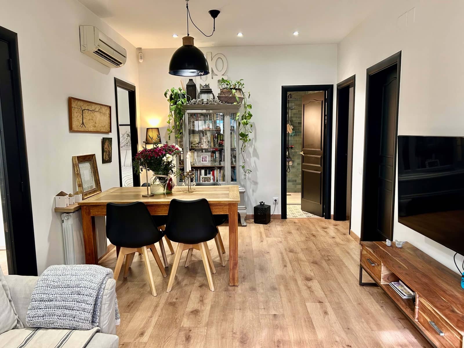 4 Zimmer Haus zu verkaufen in Barcelona Stadt - 495.000 € (Ref: 9991353)