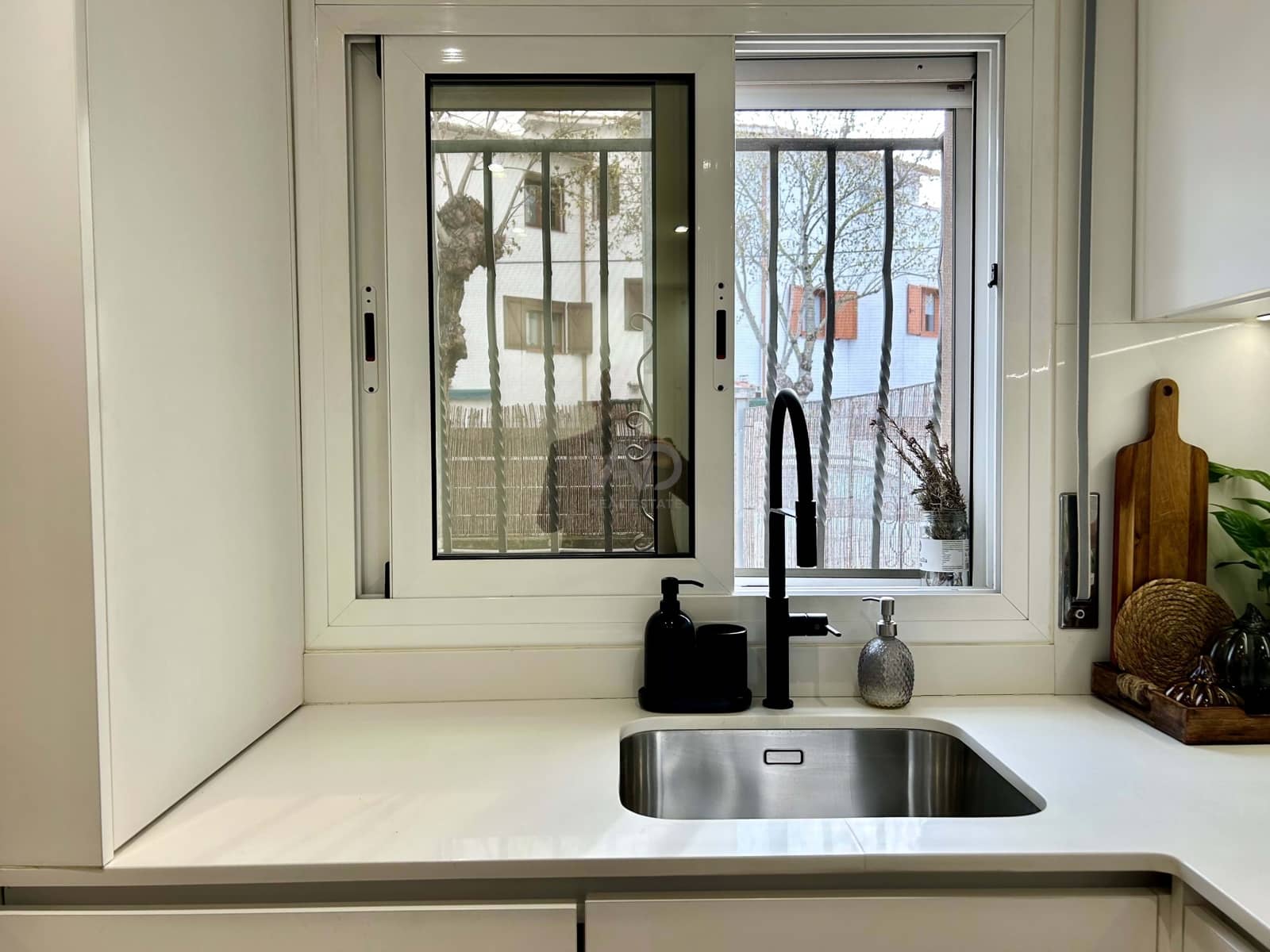 4 Zimmer Haus zu verkaufen in Barcelona Stadt - 495.000 € (Ref: 9991353)