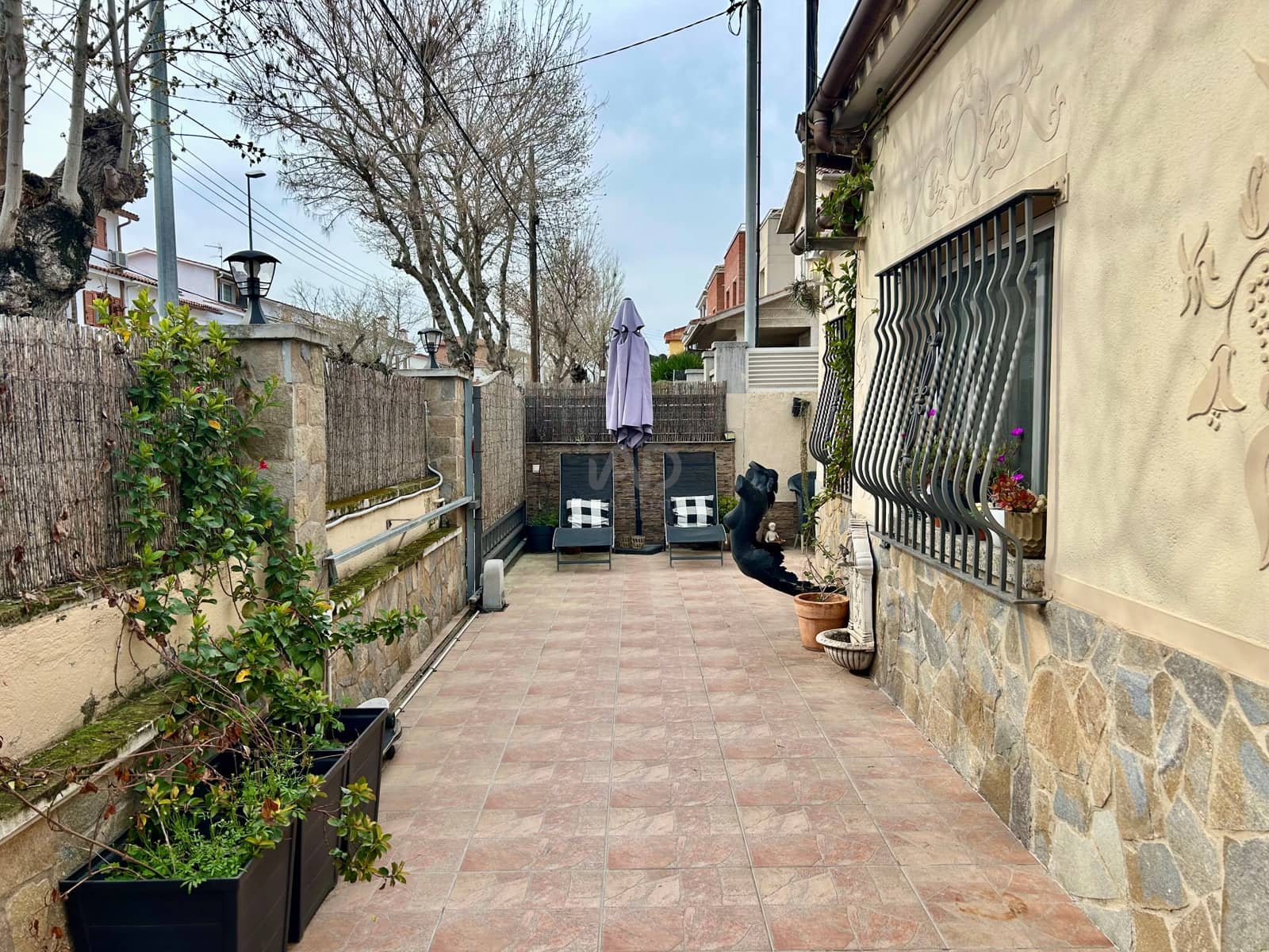 4 Zimmer Haus zu verkaufen in Barcelona Stadt - 495.000 € (Ref: 9991353)