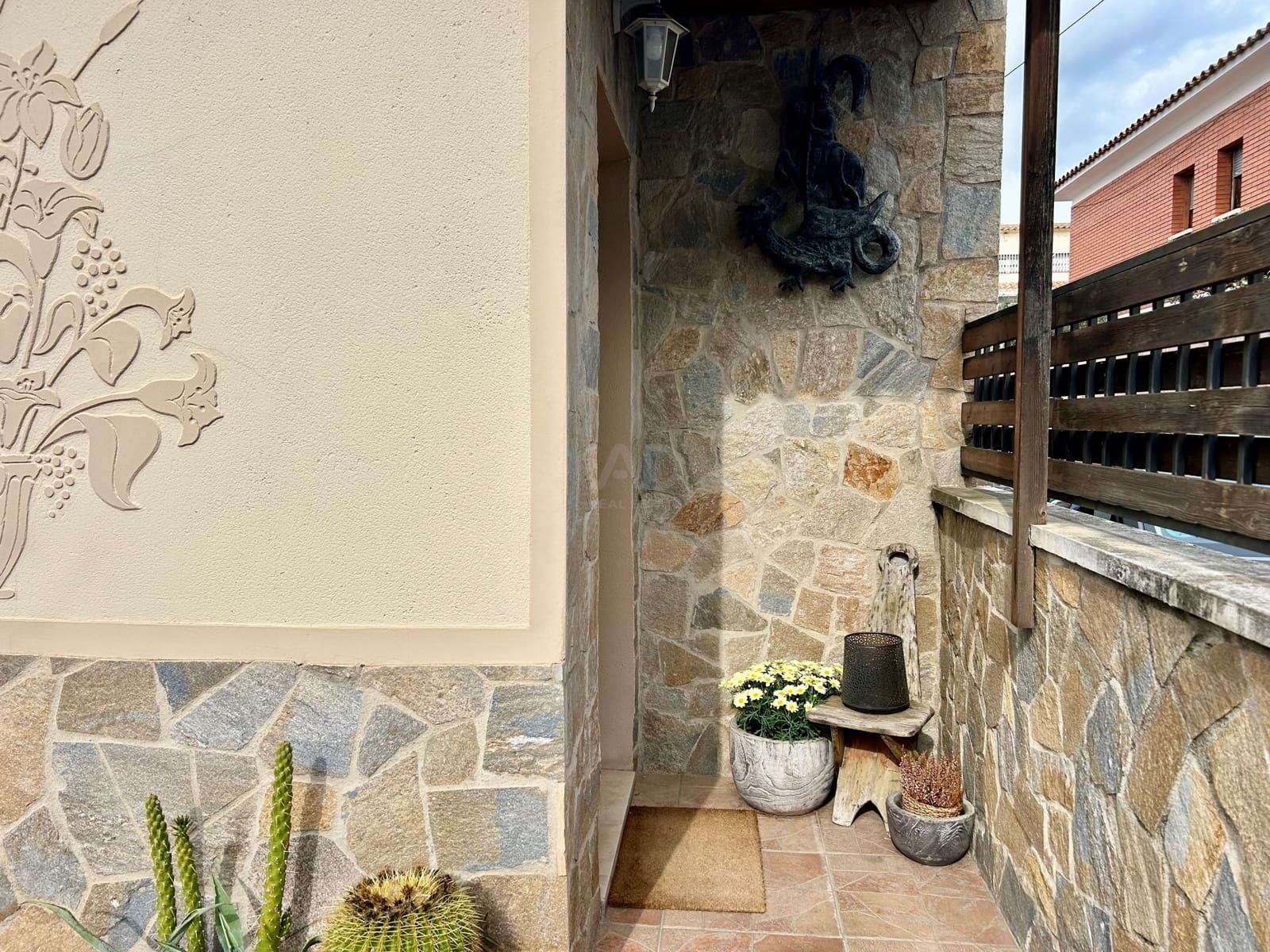 4 Zimmer Haus zu verkaufen in Barcelona Stadt - 495.000 € (Ref: 9991353)