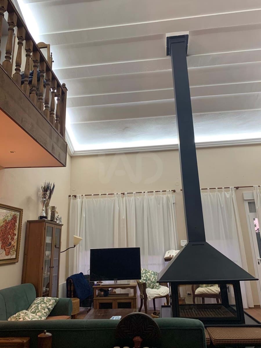 Huvila myytävänä paikassa Avila kaupunki mukana uima-altaan - 399 000 € (Ref: 9991356)