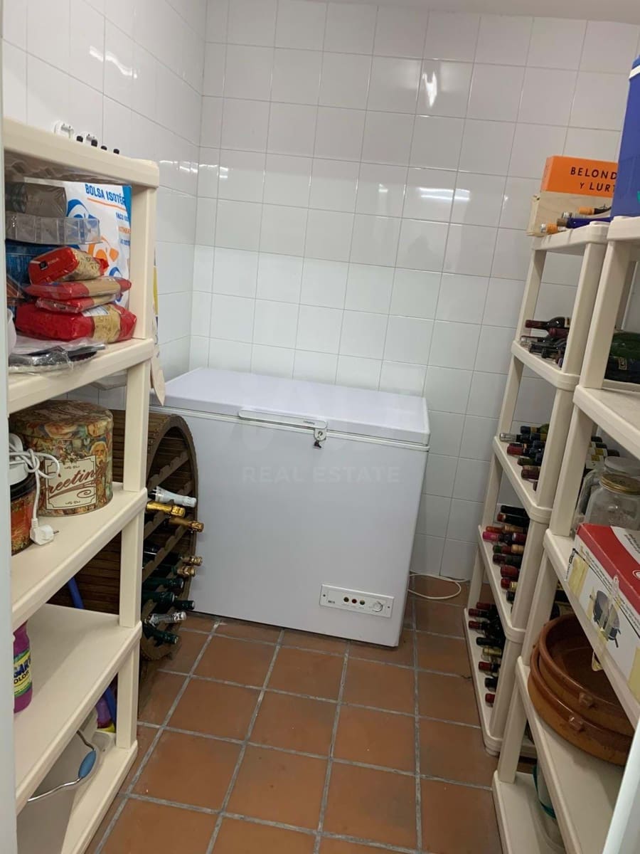 Huvila myytävänä paikassa Avila kaupunki mukana uima-altaan - 399 000 € (Ref: 9991356)