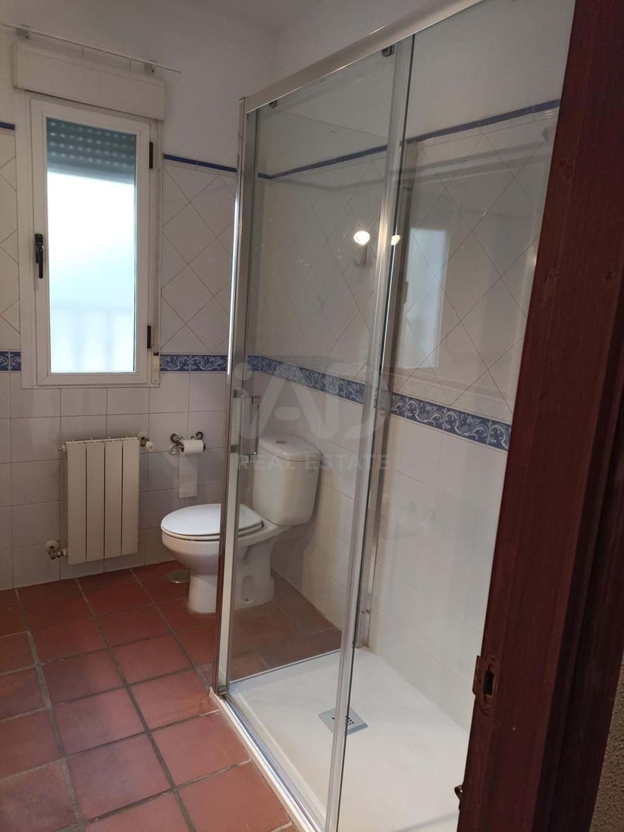 Huvila myytävänä paikassa Avila kaupunki mukana uima-altaan - 399 000 € (Ref: 9991356)