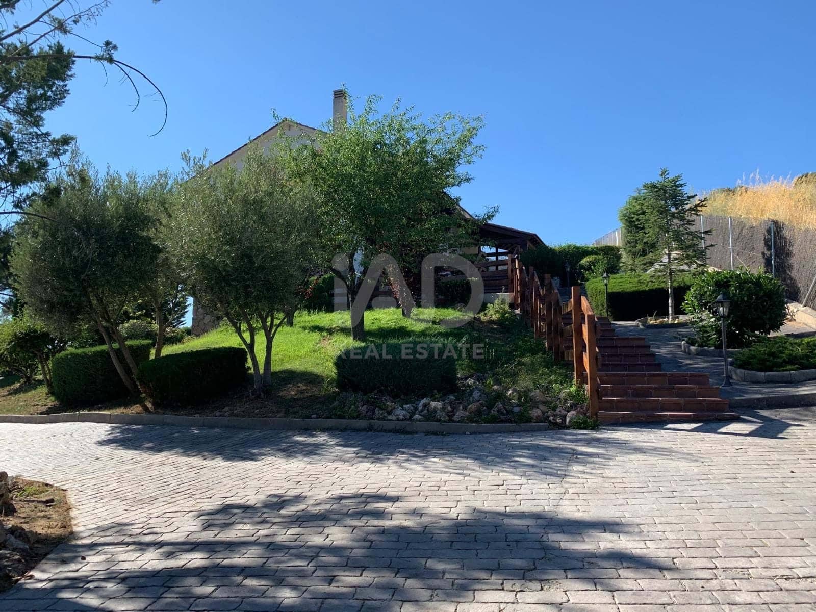 Huvila myytävänä paikassa Avila kaupunki mukana uima-altaan - 399 000 € (Ref: 9991356)