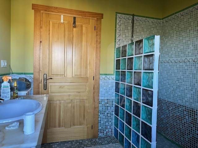 7 slaapkamer Finca/Landhuis te koop in Leon stad - € 348.000 (Ref: 9991359)