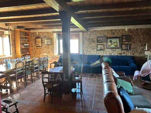 7 slaapkamer Finca/Landhuis te koop in Leon stad - € 348.000 (Ref: 9991359)
