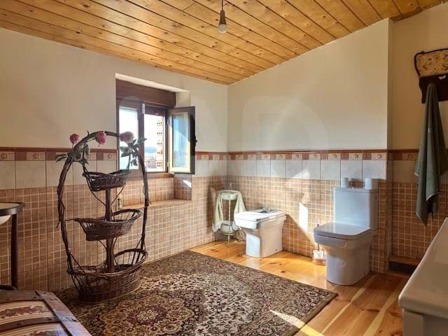 7 slaapkamer Finca/Landhuis te koop in Leon stad - € 348.000 (Ref: 9991359)