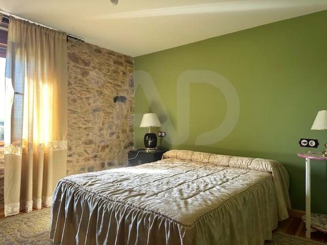 7 slaapkamer Finca/Landhuis te koop in Leon stad - € 348.000 (Ref: 9991359)