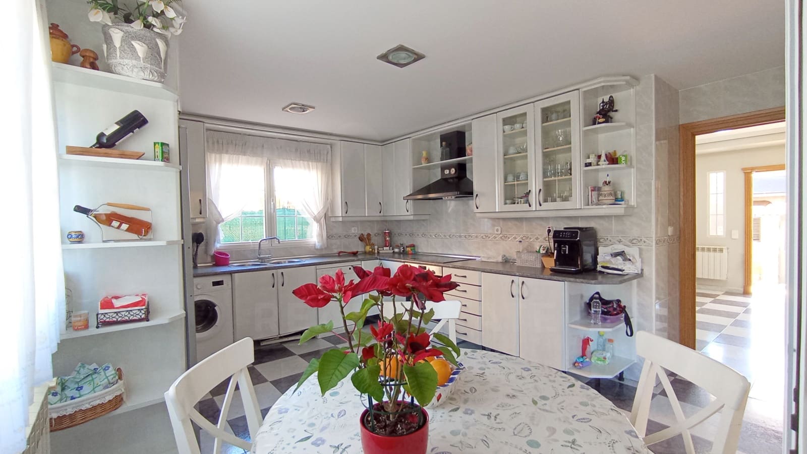 5 sypialnia Dom na sprzedaż w Miasto Madryt z basenem garażem - 640 000 € (Ref: 9991360)