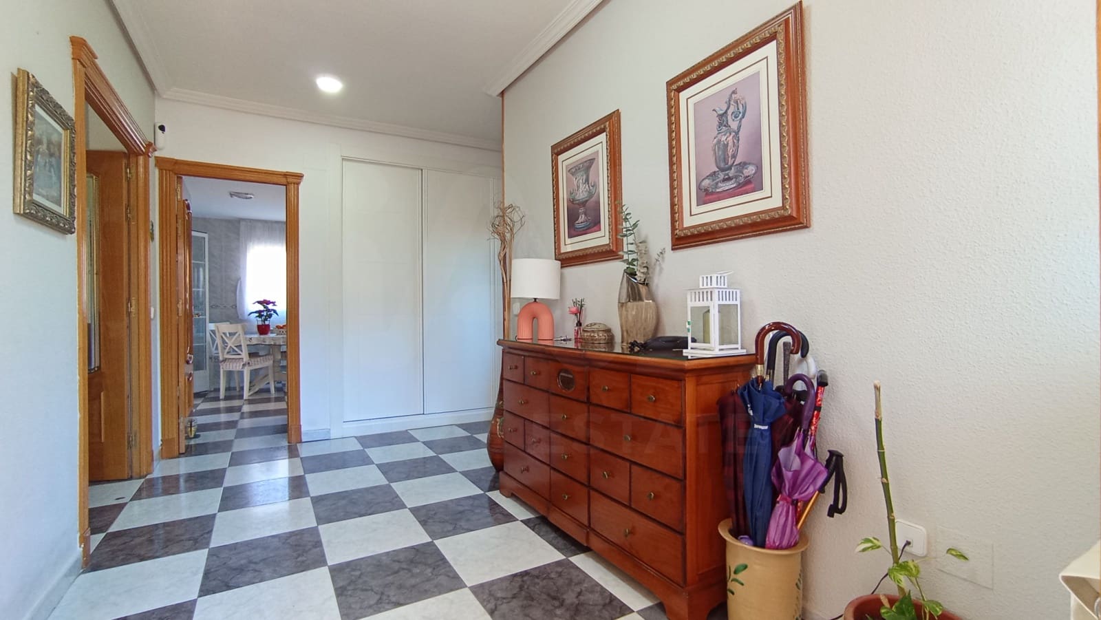 5 sypialnia Dom na sprzedaż w Miasto Madryt z basenem garażem - 640 000 € (Ref: 9991360)