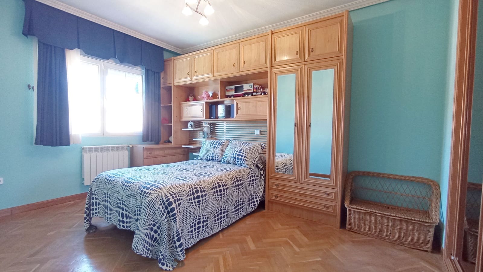 5 sypialnia Dom na sprzedaż w Miasto Madryt z basenem garażem - 640 000 € (Ref: 9991360)