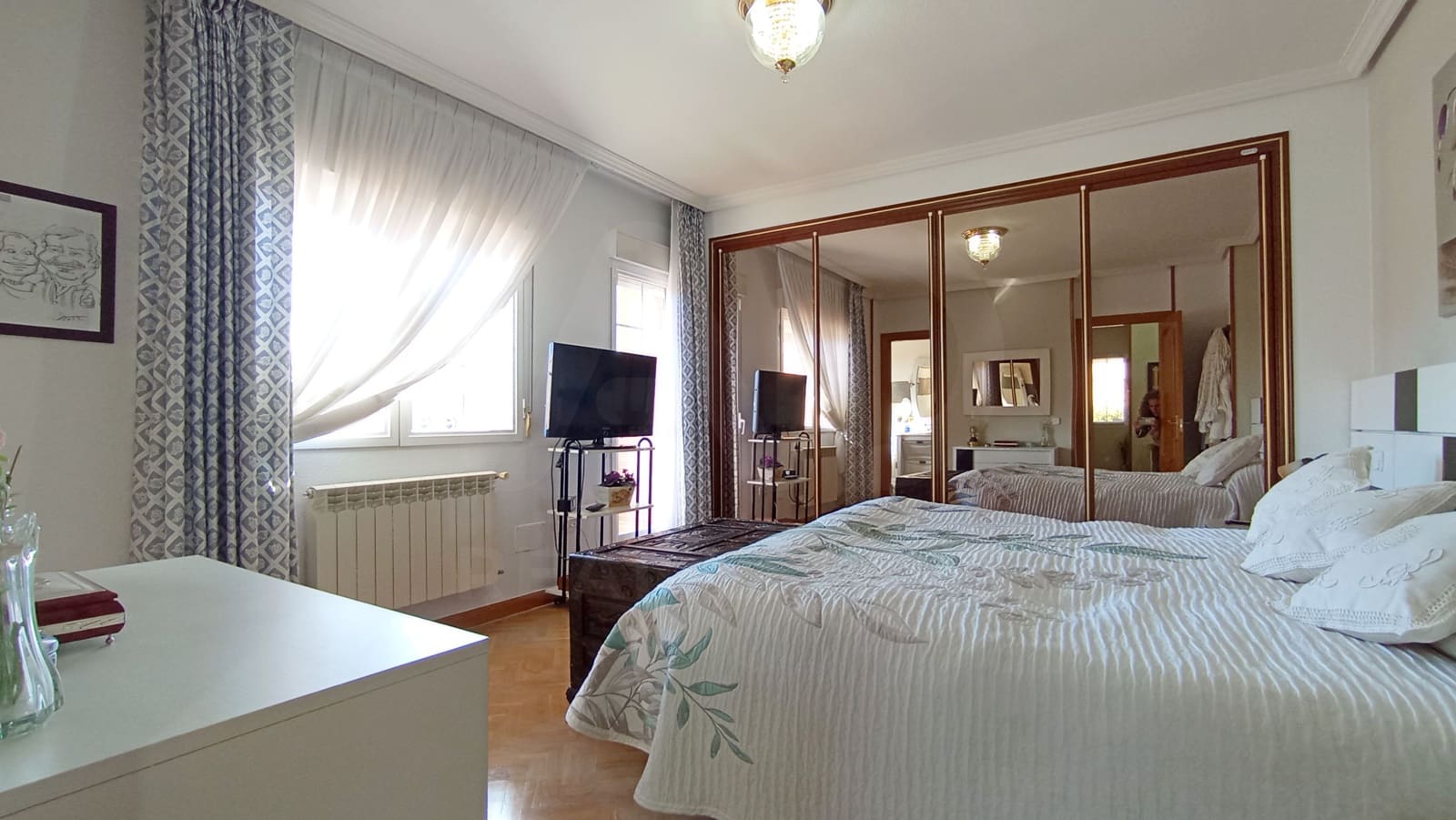 5 sypialnia Dom na sprzedaż w Miasto Madryt z basenem garażem - 640 000 € (Ref: 9991360)