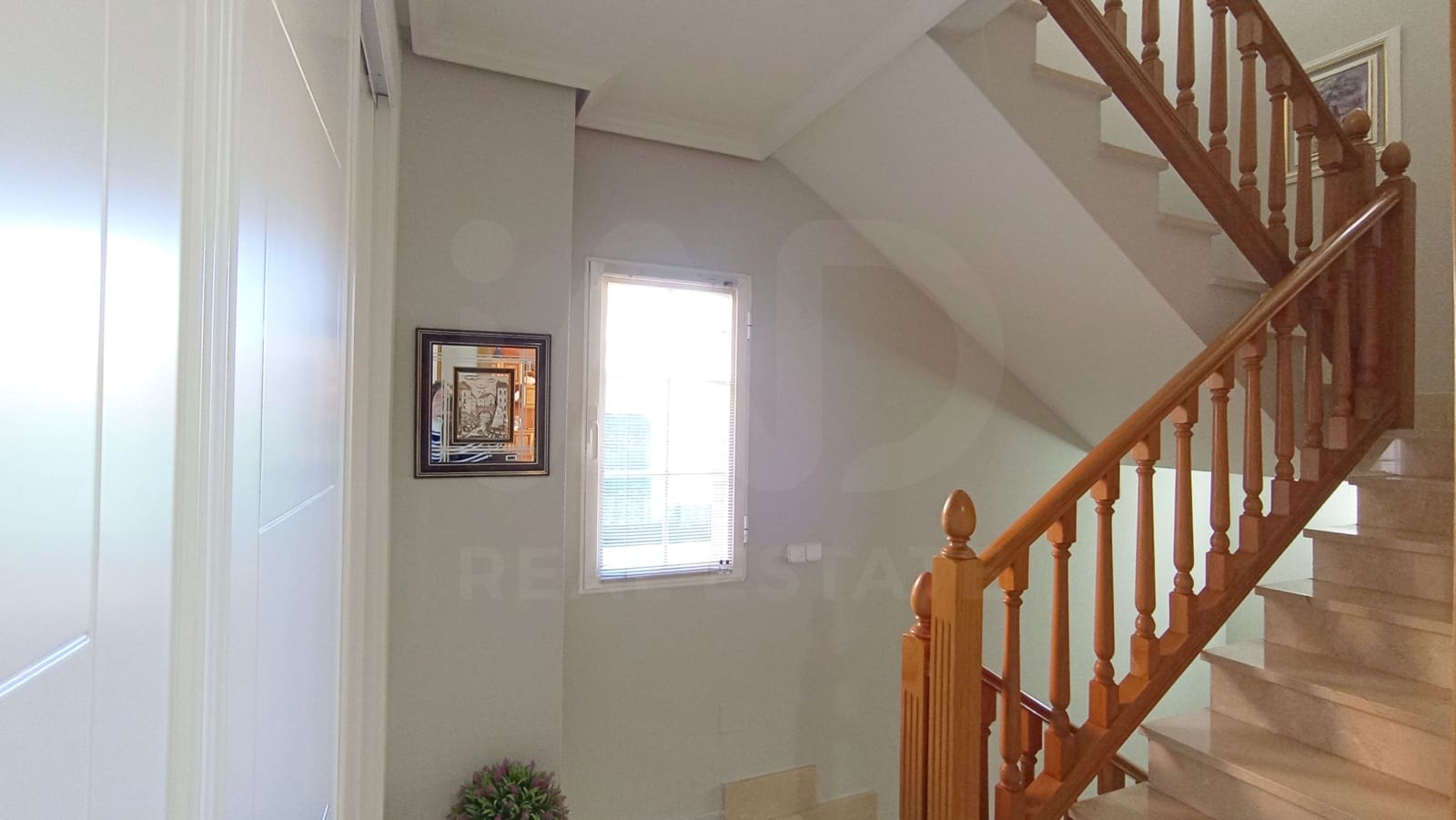 5 sypialnia Dom na sprzedaż w Miasto Madryt z basenem garażem - 640 000 € (Ref: 9991360)