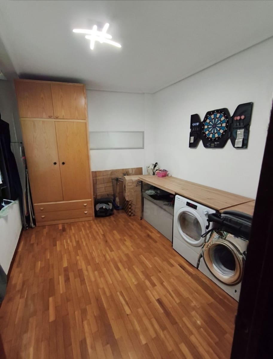 3 sovrum Lägenhet till salu i Logrono med garage - 287 000 € (Ref: 9991362)